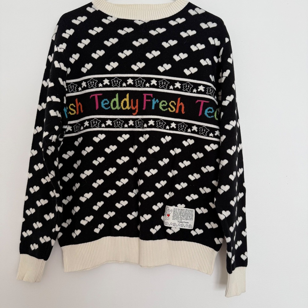 Teddy Fresh Care Bear Sweater‎ Medium Unisex Black White Hearts Retro
